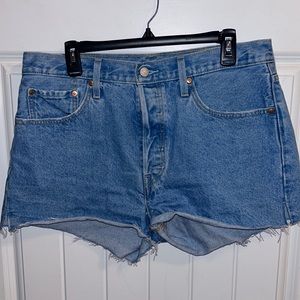 Levi’s 501 Jean shorts size W32